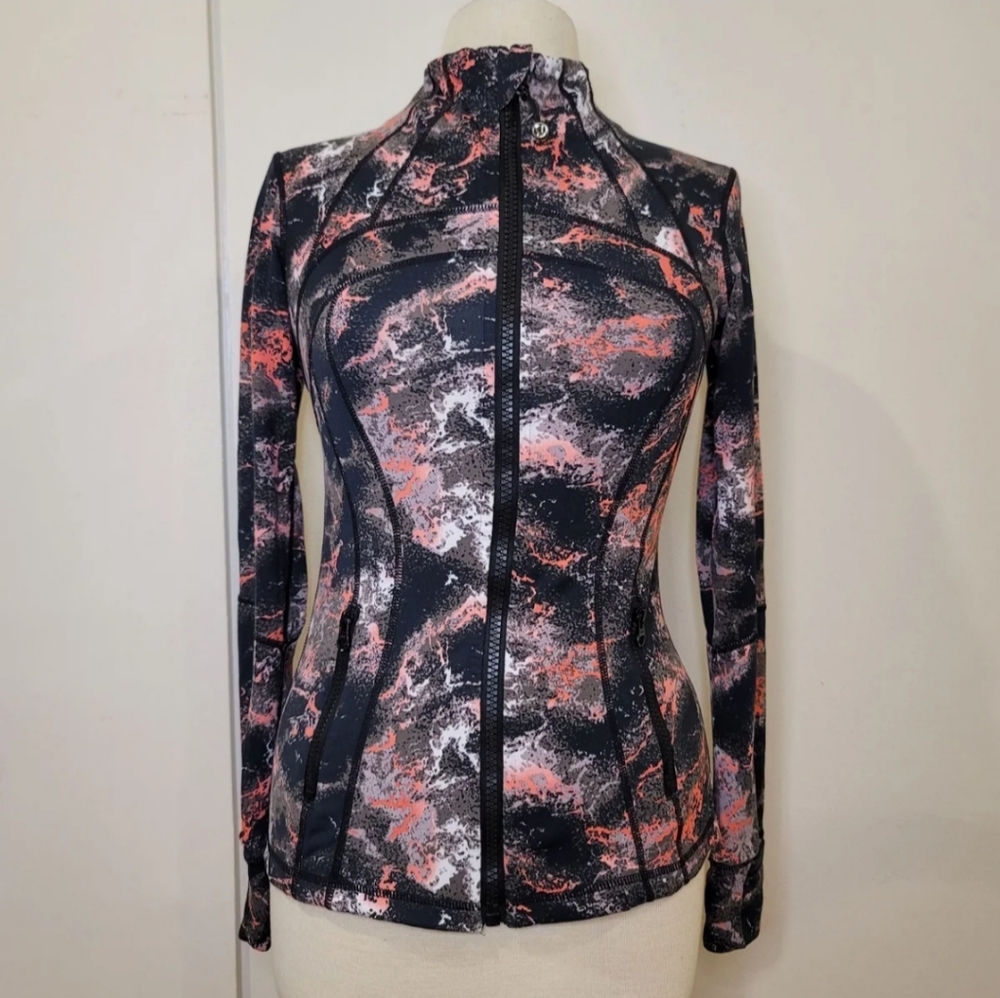 Lulu define jacket